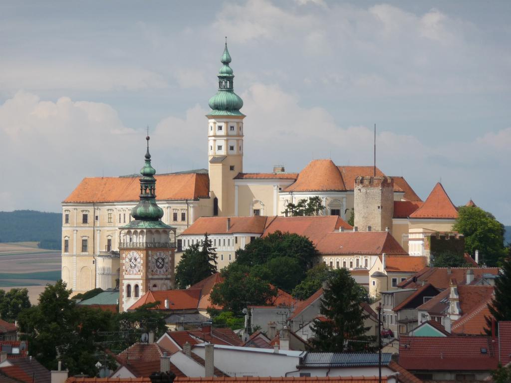 Hotel Pension Crhan Mikulov Exteriér fotografie